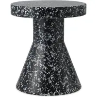 Normann Copenhagen Beistelltisch mit kegelförmigem Hocker, schwarz/weiß