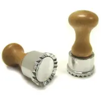 Eppicotispai Raviolischneider rund mit Stößel / Auswerfer - 5 cm -