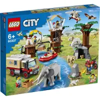 LEGO 60307 City Wildlife Tierrettungscamp, Boot Spielzeug mit Tierfiguren ab 5 Jahren