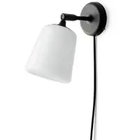 New Works Material Wandleuchte White Opal Glass - , Material New Edition, dimmbar, Schwarz, für Wohnzimmer, Metall, Design