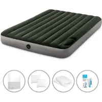 Intex Luftbett - 2 Personen - 152 x 203 x 25 cm - Grün - Mit eingebauter Fußpumpe + Spannbettlaken Weiß + Kopfkissen + Molton 2 in 1 Kissenbezüge + Reperaturset