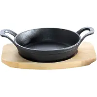 Gusseisen Kuss Gusseisenpfännchen mit 2 Griffen Ø 18 cm und Holzuntersetzer