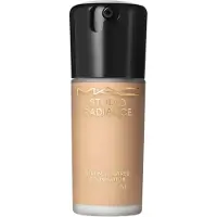 MAC Cosmetics Studio Radiance Serum-Powered Foundation Hydratisierendes Make Up Farbton NC38 30 ml