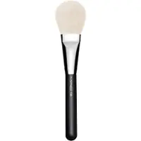 MAC 135S Large Flat Powder Brush
