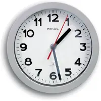 MAUL Wanduhr MAULstep Ø 20 x 4.4 cm funkgesteuert Kunststoff 1 x AA (1.5 V) silber