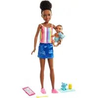 Mattel GRP12 - "Skipper Babysitters Inc." Baby-Sitter Puppe mit brünetter Puppe (22,86 cm), Baby-Puppe und 4 Zubehörteilen, Spielzeug für Kinder ab 3 Jahren