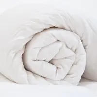 Happy Basics | Bettdecke Inez Weiß Mikrofaser 220x220x0 cm | NADUVI