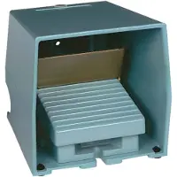 Schneider Electric XPE Metallischer Sicherheits-Fußschalter Mit Abdeckung - XPEM510