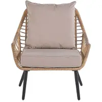 Beliani Balkonset Beige Rattan und Stahl 3-Teilig Boho Rustikal 2 Stühle 1 Couchtisch Rund mit Glasplatte 2 Auflagen Gartenmöbel Terasse Balkon Garten