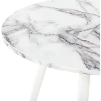 Beliani Esstisch Weiß und Gold MDF-Tischplatte Rund 80 cm Marmor Optik mit Metallbeinen für 4 Personen Glamourös Modern Esszimmer Ausstattung