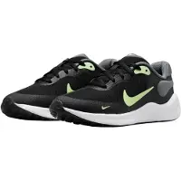 Nike Revolution 7 Jungen Laufschuh in Schwarz, Größe 5.5Y
