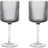 Ferm Living Rotweingläser Ripple Smoked Grey 325 ml (2er-Set)