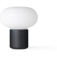 New Works Karl-Johan Portable Tischleuchte IP65 Cold Black - , Karl-Johan, dimmbar, Schwarz, für Terrasse, Kunststoff, Design