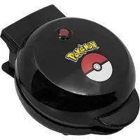 Uncanny Brands Pokémon Pokeball Waffeleisen