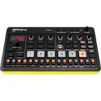 Roland Aira P-6 Creative Sampler mit Tragetasche