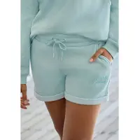 LASCANA Relaxshorts mit seitlichen Taschen und Logostickerei, Loungewear