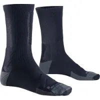 X-socks Gravel Discover Crew Socks - High-End-Funktionssocken für Gravel Biking, verbesserte Thermoregulation, Airflow und Multi-Level Protection - Schwarz/Charcoal, 45-47