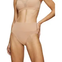 Triumph Shapingslip "Soft Sculpt" nahtlos, leicht formend, hoher Beinausschnitt