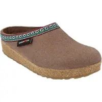 Iesse Schuh HAFLINGER Franzl Clogs Bequem und wärmend für perfekte Fußgesundheit, Anatomisch geformtes Fußbett für optimalen Halt, Rutschfeste Sohle schützt vor Nässe und Schmutz
