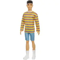 Barbie Ken Fashionistas Puppe im oversized Sweater
