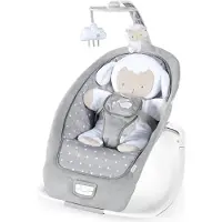 Ingenuity Faltbare Babywippe – Kleines Schaf – Feste oder schaukelnde Position. Vibrationen und Geräusche. Bogen. Lernspielzeug.
