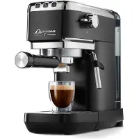 Tchibo Siebträger Espressomaschine "Lapressa" (15 bar, 980ml Wassertank), Pre-Infusion Technologie, mit 2-Tassen-Funktion und Milchschaumdüse, inkl. zwei doppelwandigen Sieben (Schwarz)