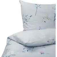 Beliani Bettwäsche Set Hellblau Blumenmuster Baumwollsatin 2-teilig Standardgröße für Einzelbett 135x200 cm Kopfkissen- und Deckenbezug mit Knöpfen