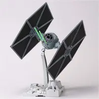 Revell Tie Fighter Star Wars Wackeln 1/72 M