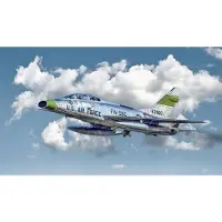 Italeri F-100F Super Saber (GXP-622418)