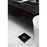 Fisura - Digitale Badezimmerwaage "f*cking diet". Badezimmerwaage aus Glas. Elektronische Personenwaage bis zu 180 kg und 50 g Genauigkeit, Step-On Technologie. 30 x 30 cm – Party