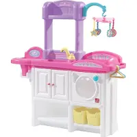 Step2 Love & Care Deluxe Nursery Kinderzimmer für Puppen | Mit Wiege, Kindersitz, Waschmaschine und Zubehör (exkl. Puppe) | Kunststoff Spielzeug für Mädchen