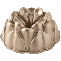 Nordic Ware Magnolia Bundt Backform