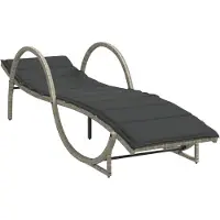 The Living Store Sonnenliege mit Auflage Hellgrau 60x199x42 cm Poly Rattan