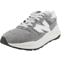 New Balance 5740 Sneakers Laag - Taupe - Maat 40