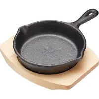 Masterclass Artesa Miniatur Bratpfanne aus Gusseisen mit Servierbrett de Holz, kreisförmig, schwarz