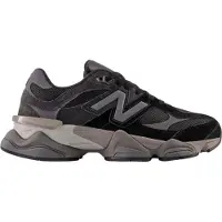 New Balance für Herren. U9060V1 Leder-Sneaker 9060, schwarz (45), Wohnung, Spaltleder, Schnürsenkel, Lässig