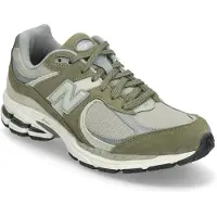 New Balance für Damen. U2002RV1 Leder-Turnschuhe 2002R, grün (36), Wohnung, Wildleder, Schnürsenkel, Lässig