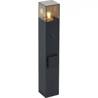 QAZQA Moderne Wegeleuchte Schwarz mit Rauchglas 50cm mit Dämmerungssensor IP44 Dänemark