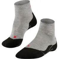 Falke Wandersocken "TK5 Wander Short", Herren, Gr. 42-43, Sockengröße, grau (light grau), Materialmix, normal, Socken Wandersocken, leicht und bequem für Freizeitwanderungen, atmungsaktiv
