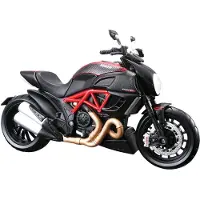 Maisto 5-11023 - Modellmotorrad - Ducati Diavel Carbon (schwarz-rot, Maßstab 1:12)