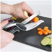 InnovaGoods Messer-Schere mit Schneidebrett
