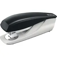Leitz Stapler NeXXt Series 5500 vidutinis segiklis, 30 kortelių. (10K080A)