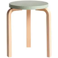 Artek - 60 Hocker, grün lackiert / Birke natur