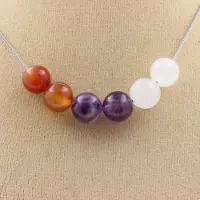Bijoux Steine und Mineralien. Halskette mit gefärbten Achatperlen + Amethist + Mondstein 8 mm Kette aus rostfreiem Stahl.