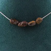 Bijoux Steine und Mineralien. Halskette mit 4 Boulder-Opal-Perlen aus Australien. Edelstahlkette Halskette für Frauen, Männer. Personalisierte Größe.