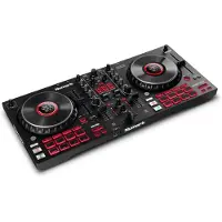 Numark Mixtrack Platinum FX DJ Controller mit Decksaver Cover