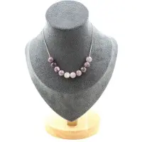 Bijoux Edelsteine und Mineralien. Halskette mit 10 Mica-Violperlchen aus Tansania, 8 mm. Kette aus Stahl für Frauen, Männer. Anpassbare Größe.