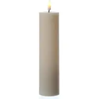 Deluxe Home Art LED Stumpenkerze MIA - Echtwachs - realistische 3D Flamme - H: 20cm - D: 5cm - B...