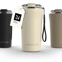 LARS NYSØM Thermobecher RØrelse Almond Beige, hält 4 h warm und 8 h kalt, Edelstahl doppelwandig, 500 ml