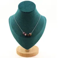 Bijoux Steine und Mineralien. Halskette mit 4 Perlen aus Fuchsia- und braunem Achat 8 mm. Kette aus Stahl Halskette für Frauen, Männer. Anpassbare Größe.
